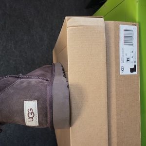 Women brand new Bailey Boot UGGs